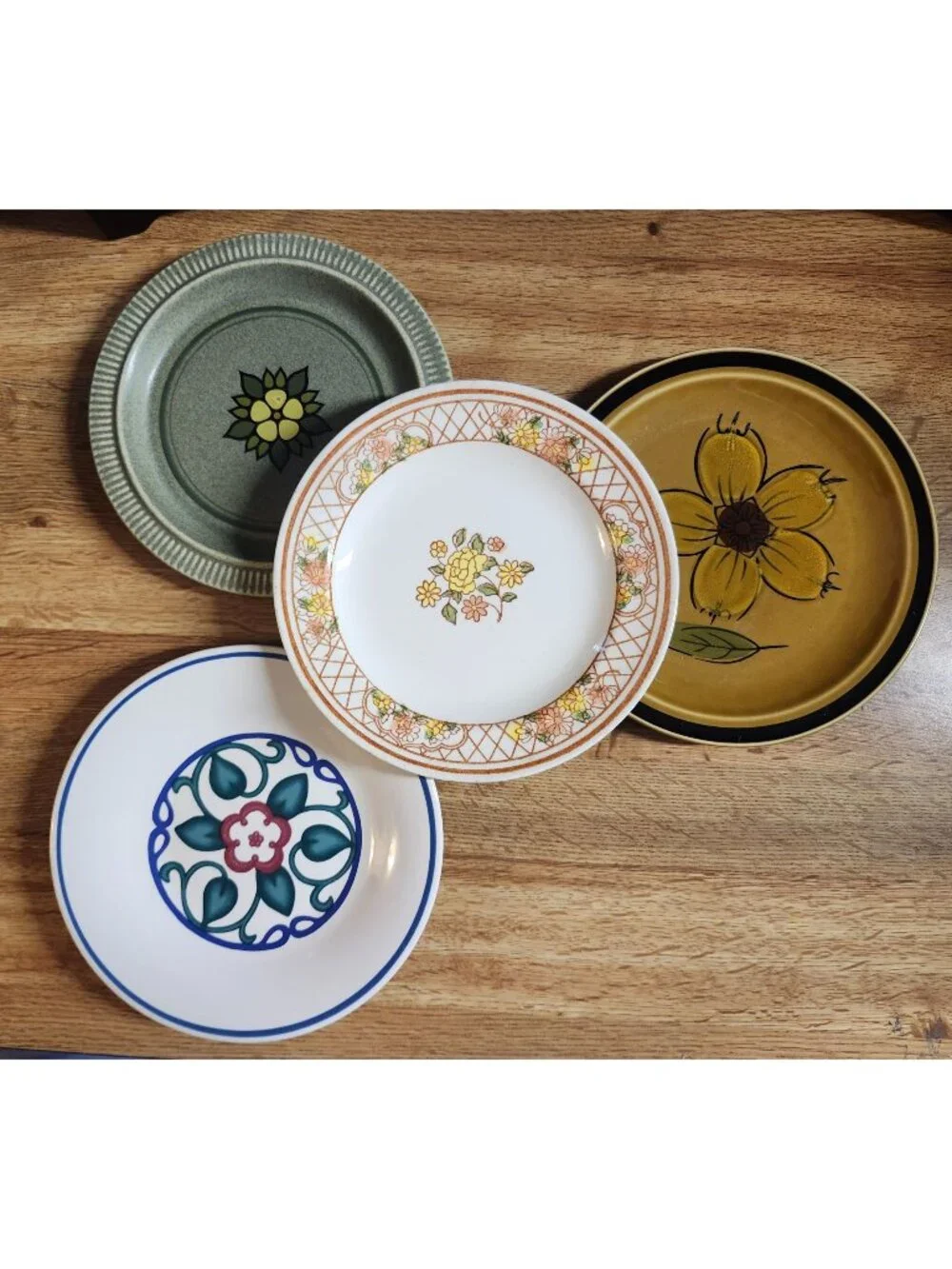 Mismatched Stoneware Plates Lunch Salad Set of 4 Retro Neutral